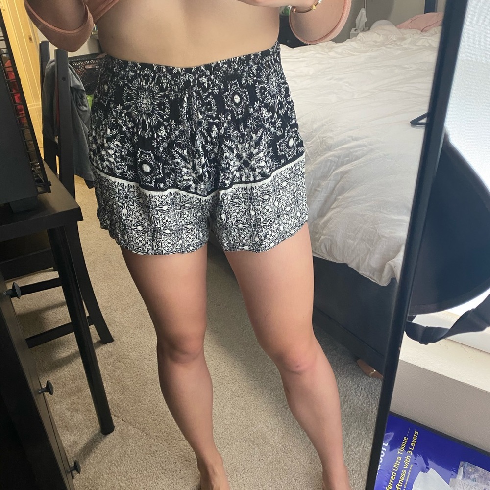 Loose shorts
